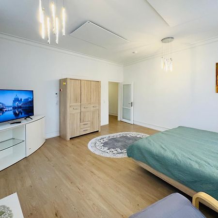 Quiet & Park View - Ulm Mitte Apartment ภายนอก รูปภาพ