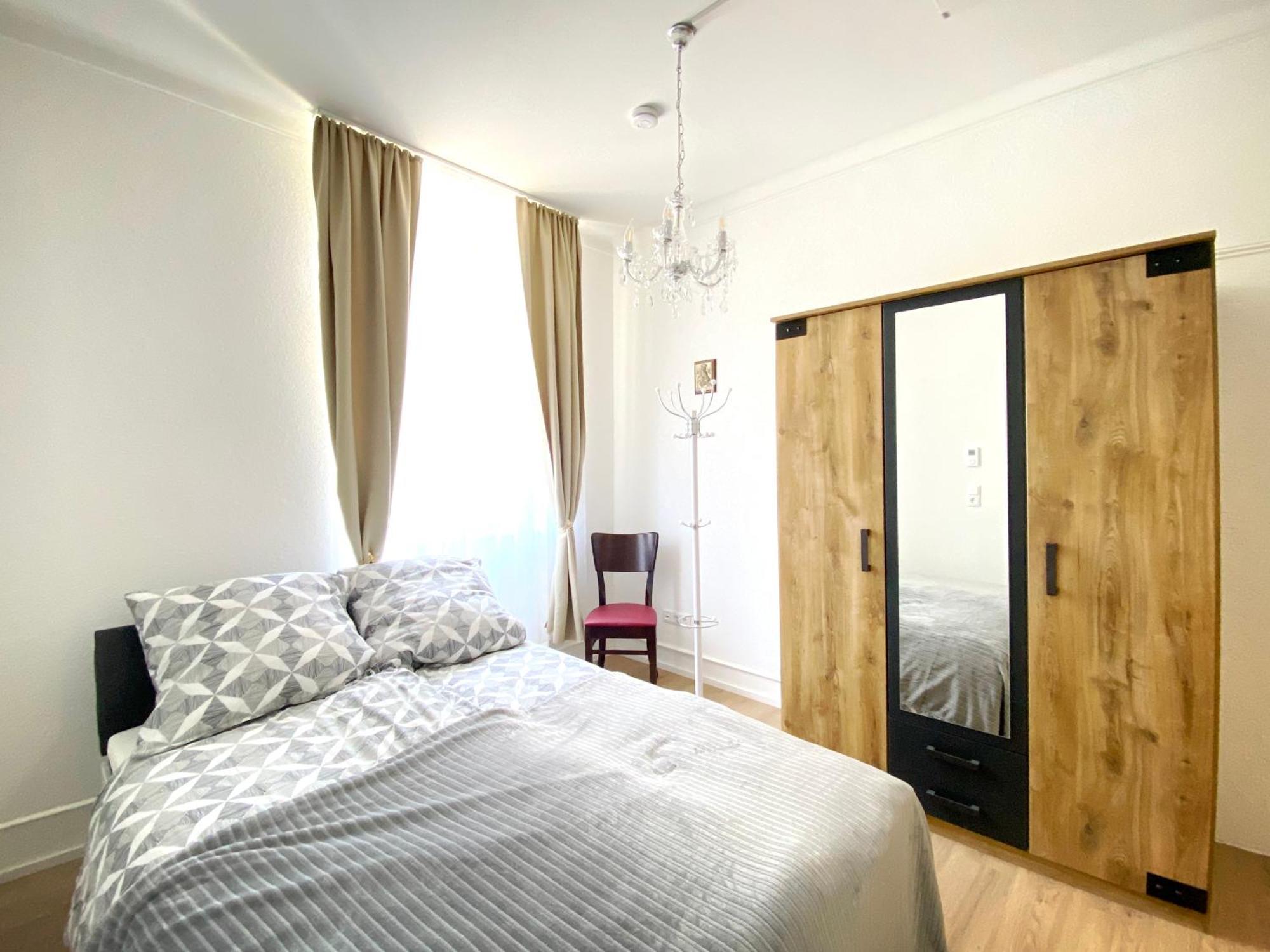 Quiet & Park View - Ulm Mitte Apartment ภายนอก รูปภาพ
